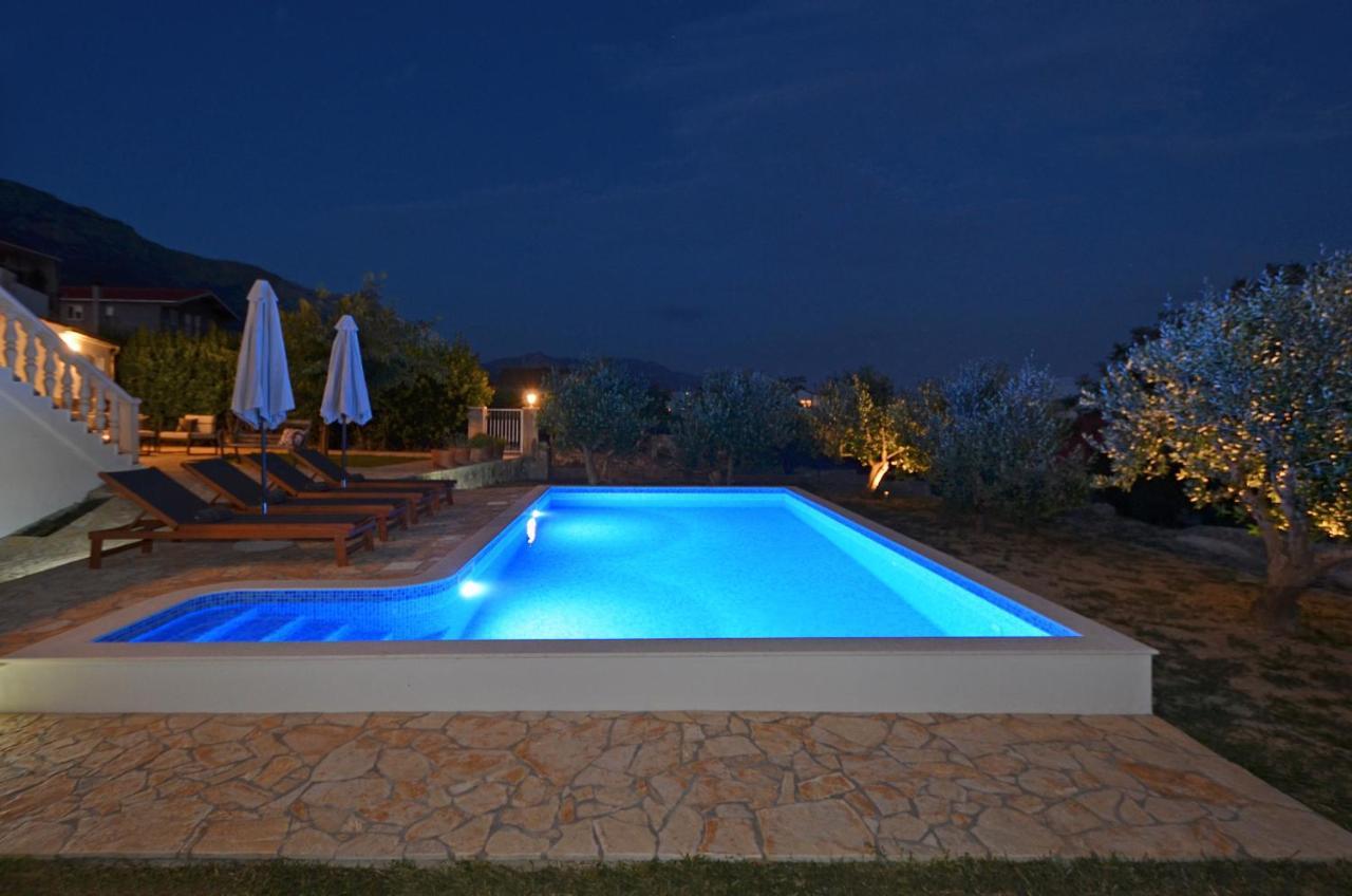 Holiday Home Nevera Kastela Exterior photo